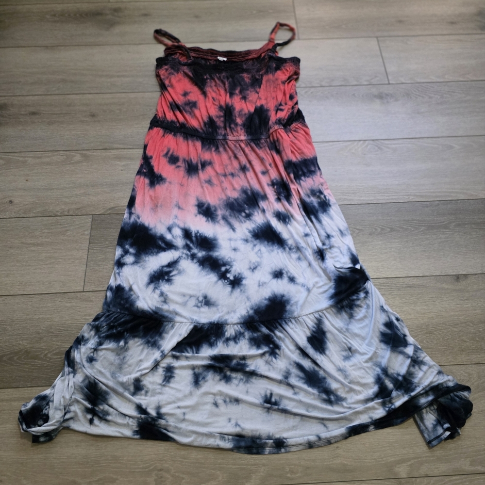 Tie-Dye Maxi Dress in Coral, Black & White